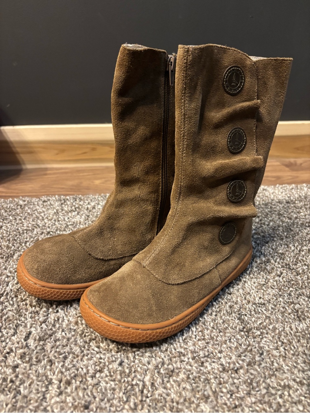 Livie & Luca Girls Size 3 Brown Suede Tall Boots Button Detail Zip